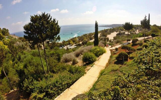Konnos Bay Gardens