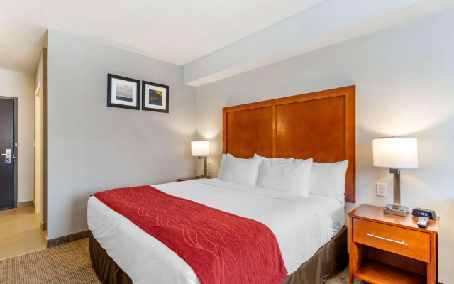 Comfort Inn & Suites