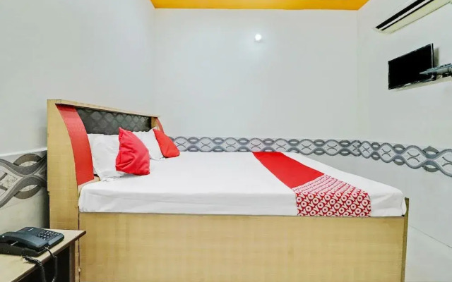Shri Govind Dham by OYO Rooms