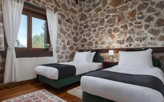 Parnassus Woodstone Chalets- N1- N2- N3