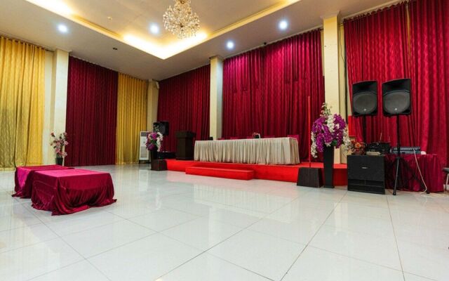 Reddoorz Plus Near Karebosi Area 3