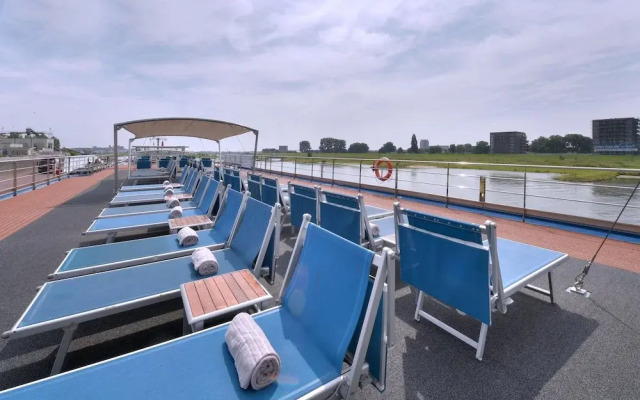 Hotelships Holland - HS Leonora - Messe