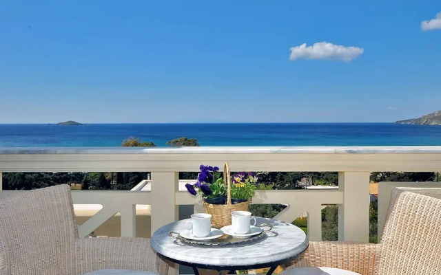 Aithra Apartments & Suites