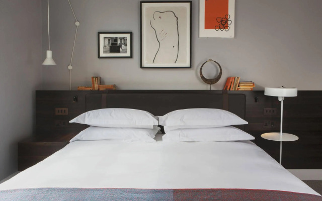 The Laslett Hotel