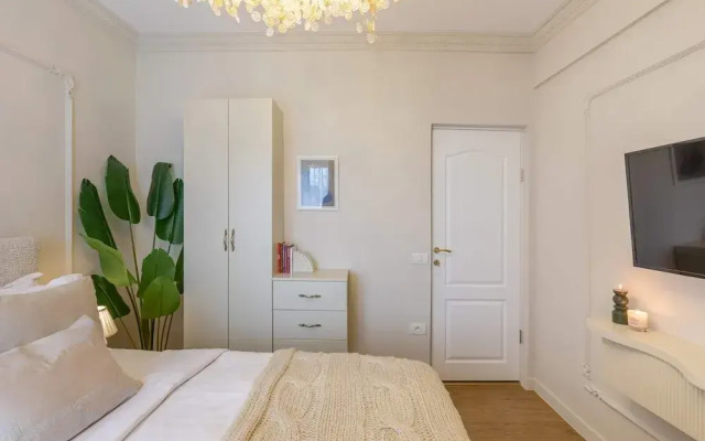 Maison Elysee - An Elegant Apartment in Piata Romana