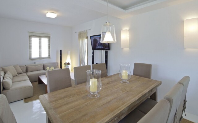 Amalgam Homes Paros