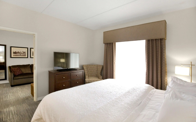 Hampton Inn & Suites Pittsburgh/Harmarville