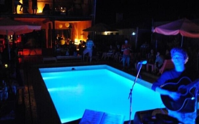 La Rubia Hostel