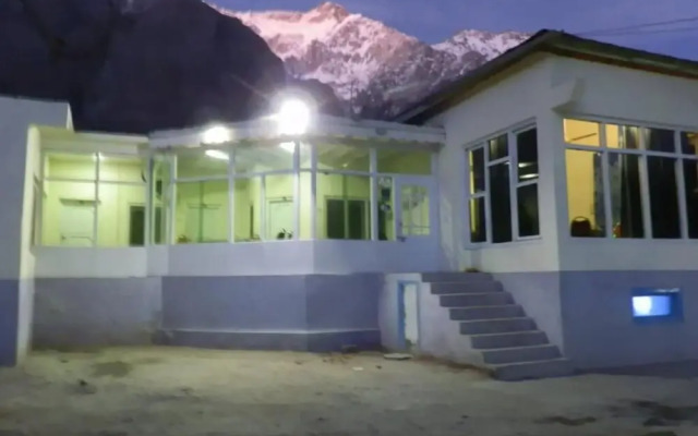 Golden Peak View Hotel