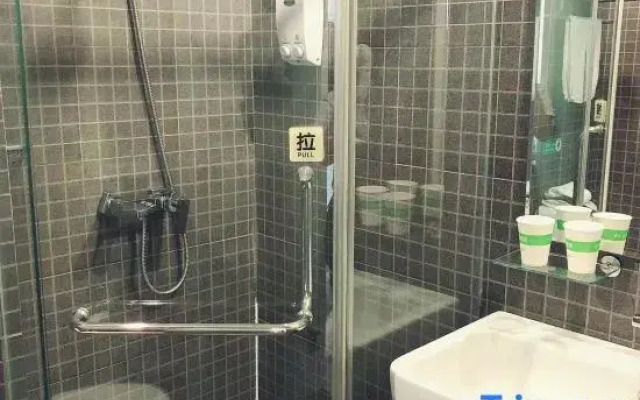 Motel 168 Dalian High-tech Park Huangpu Road Branch