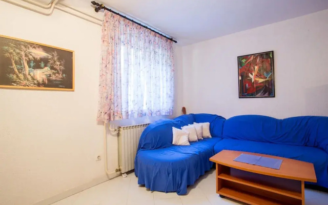 Apartment 736