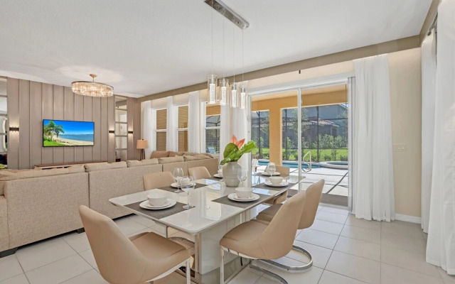 6047 Broad Oak Drive