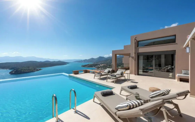 Notiko villas