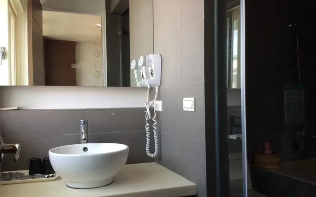 Ying Xiang Wen Quan Hotel