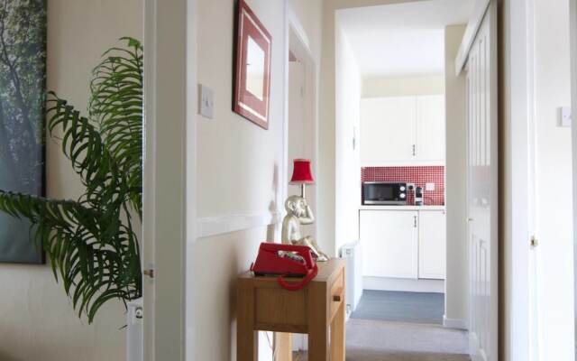 Perfect Location - Stylish 2bd Rose St Apartment