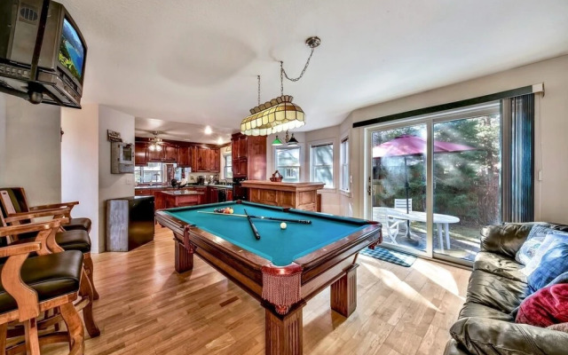 1624p The Player Cabin 3 Bedroom Home by Redawning