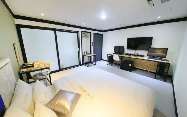 Suwon Yeongtong SG Hotel