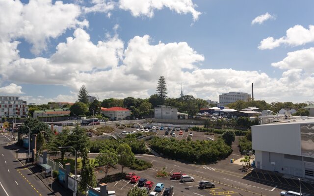 Panoramic views and style