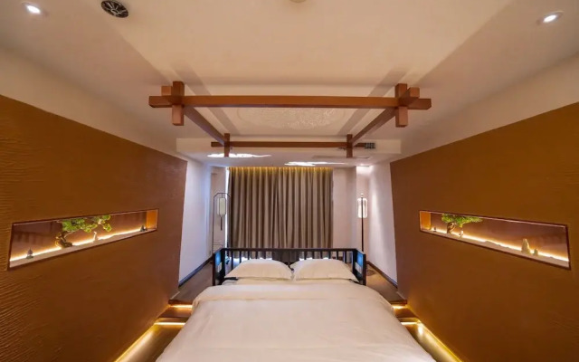 History Boutique Inn