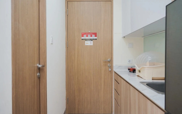 Cozy and Simply Studio Room at B Residence Apartment