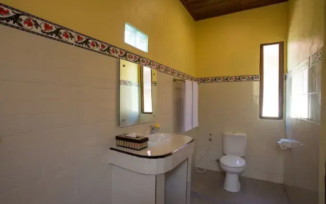 Rijet Villa Beach & Restaurant
