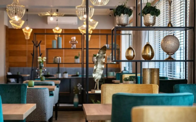 Green Hotel