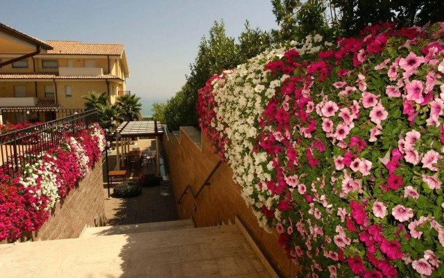 Tortorella Inn Resort