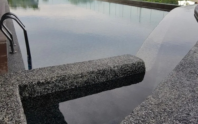 Executive Seaview at Icon Residence