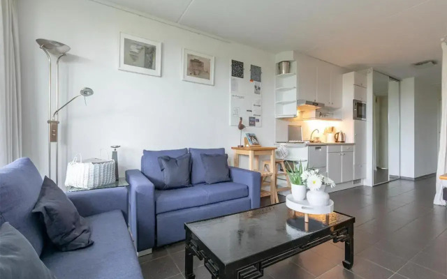 Apartment With Kitchen