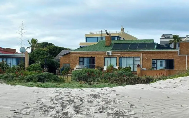 Penguin Place by AirAgents