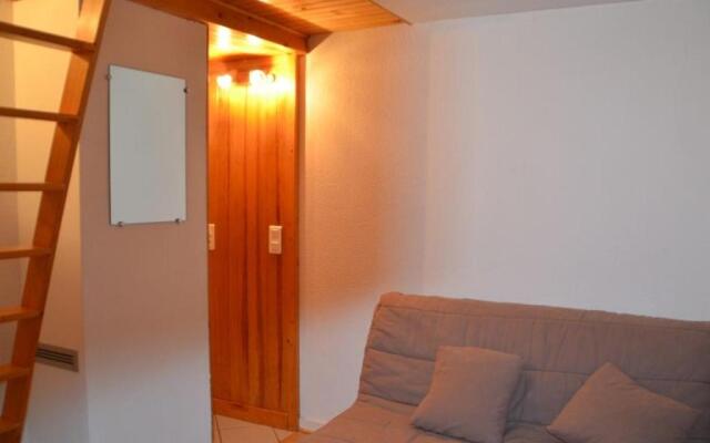 Appartement Les Menuires, 1 pièce, 2 personnes - FR-1-452-160