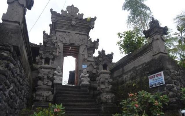 Budi House Bungalows
