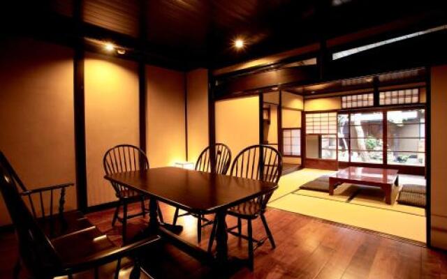 Campton Nishijin Vacation Rental