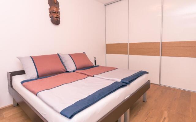 Senator Flats - Paulus