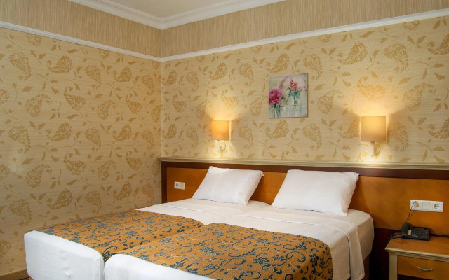 Palm Hotel