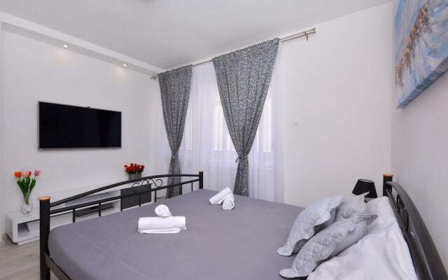 Apartment Jeli