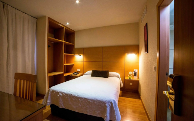 MLL Mediterranean Bay Hotel - Adults Only