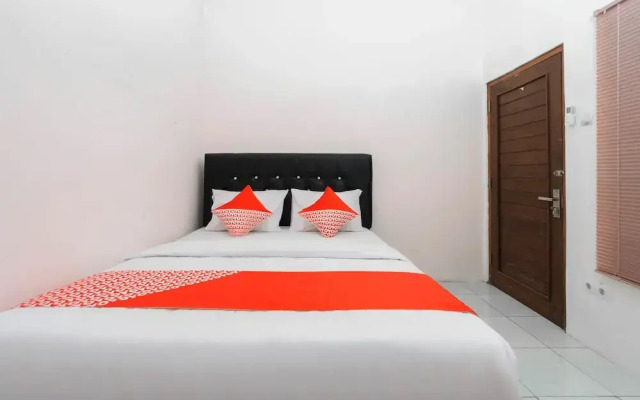 Falisha Homestay Syariah by OYO Rooms