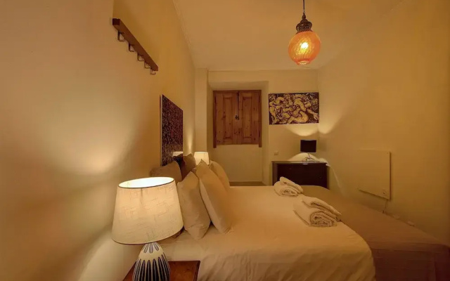 River View Very Central & Spacious 1 Bedroom