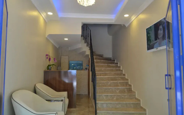 Ada Palas Otel