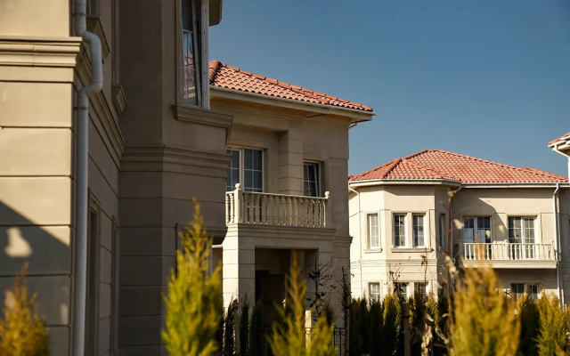 Villas (Sea Breeze)
