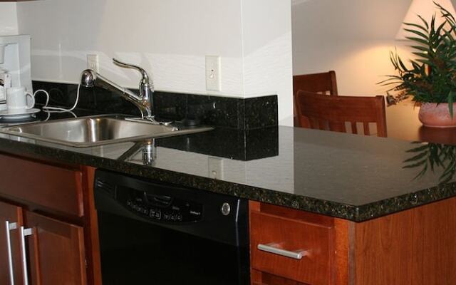 Oakwood at Hartford 21