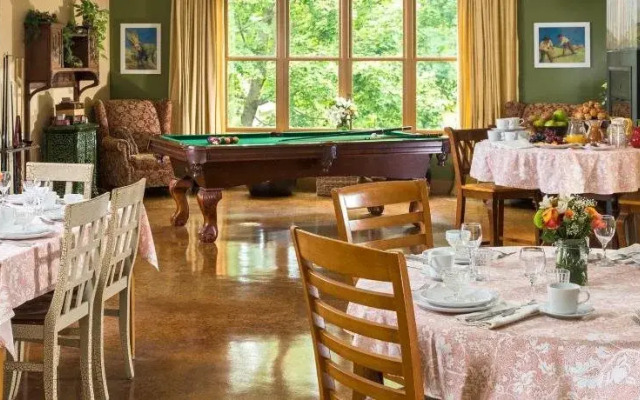 Hartzell House Bed and Breakfast
