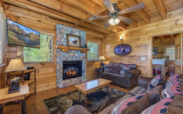 A Smoky Mountain Hide-a-way