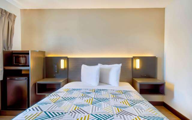 Motel 6 Vallejo, CA - Six Flags West