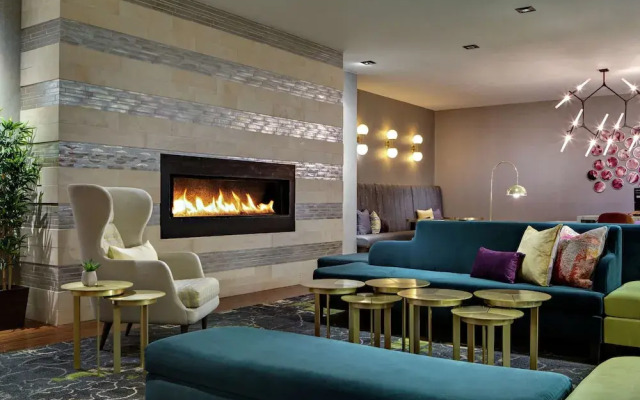 DoubleTree by Hilton Fairfield Hotel & Suites