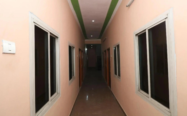 Hotel Devlali By OYO Rooms
