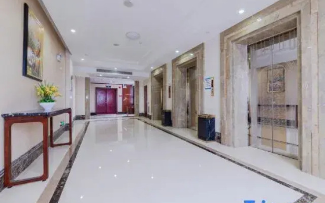 Yangjiang Yintai Hotel (Baili Plaza Branch)