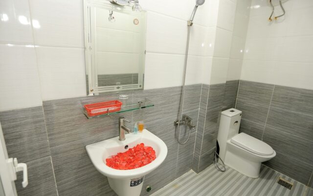 Co Hong Hotel