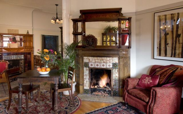 Madeleine Bed & Breakfast Inn